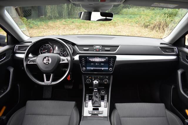 Skoda SUPERB Combi TSI ACT 150PK DSG AMBITION BUSINESS TREKHAAK/NAVI/PANORAMADAK