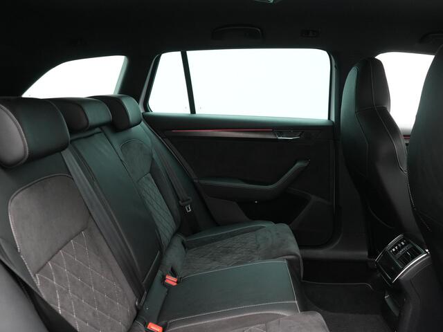 Skoda SUPERB Combi 1.4 TSI iV Sportline Business Plug In Hybrid 218pk Dealer O.H PHEV | Trekhaak Af Fabriek | Adaptive Cruise | Alcantara Sportstoelen Memory & Verwarmd | Canton Audio | Apple Carplay | Stuur Verwarmd | Keyless | Sfeerverlichting | Navigatie | DAB |