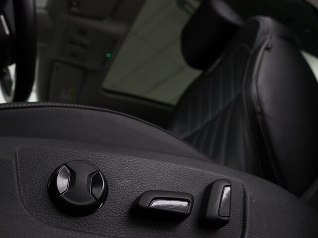 Skoda SUPERB 1.4 TSI iV Laurin & Klement | Panoramadak | Leder | Adaptive cruise | Canton Sound | Stoelverwarming | Standkachel | Carplay | Camera | Full LED | Memory