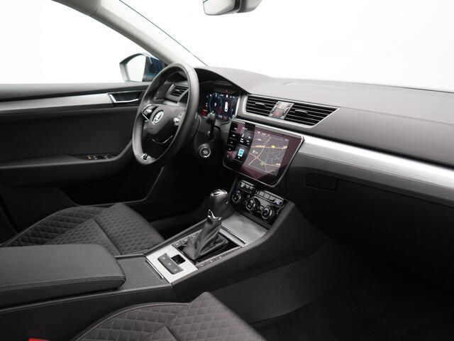 Skoda SUPERB Combi 1.4 TSI iV Ambition Plug In Hybrid 218pk Dealer O.H PHEV | Adaptive Cruise | Camera | Stoelen & Stuur Verwarmd | Canton Audio | Apple Carplay | Blis | Keyless | Navigatie | Virtual | DAB |