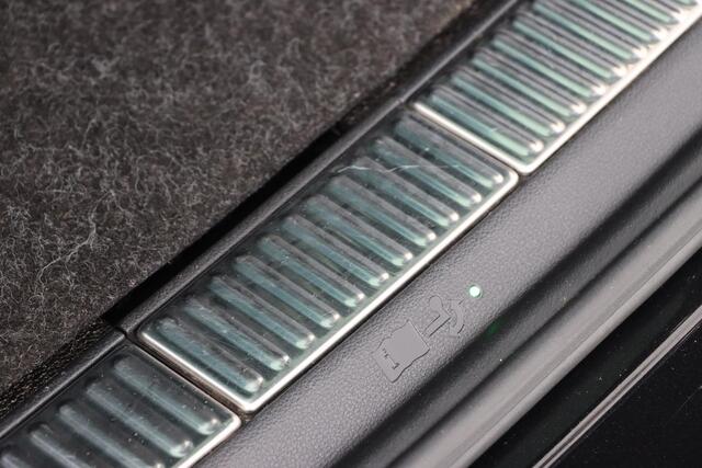 Skoda SUPERB Combi 1.4 TSI iV Sportline Business 218pk DSG6