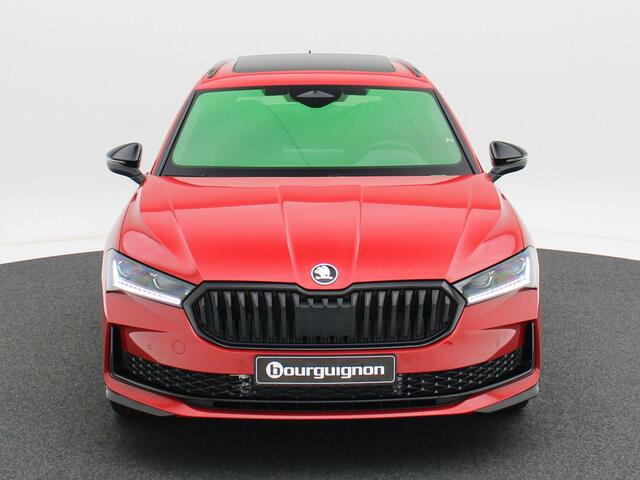 Skoda SUPERB Combi Sportline Business 1.5 TSI PHEV 204 PK | Panoramadak | Trekhaak | Head-up display | Stoelverwarming voor en achter
