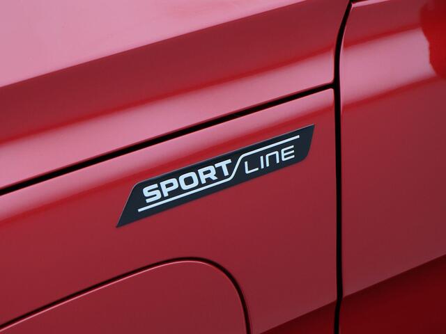 Skoda SUPERB Combi Sportline Business 1.5 TSI PHEV 204 PK | Panoramadak | Trekhaak | Head-up display | Stoelverwarming voor en achter