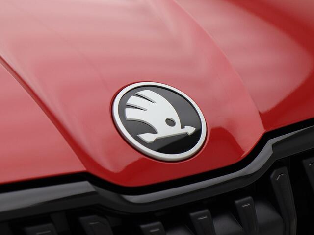 Skoda SUPERB Combi Sportline Business 1.5 TSI PHEV 204 PK | Panoramadak | Trekhaak | Head-up display | Stoelverwarming voor en achter