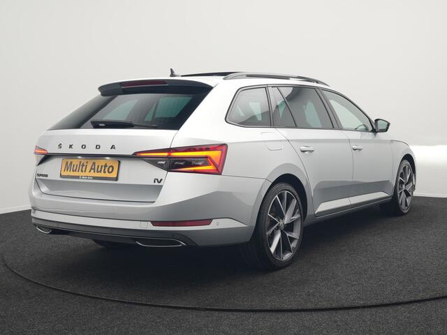 Skoda SUPERB Combi 1.4 TSI iV Sportline Business Plug In Hybrid 218pk Dealer O.H PHEV | Trekhaak Af Fabriek | Panodak | Adaptive Cruise | Alcantara Sportstoelen Memory & Verwarmd | Sfeerverlichting | Apple Carplay | Stuur Verwarmd | Virtual | Keyless | DAB | 19"L.M |