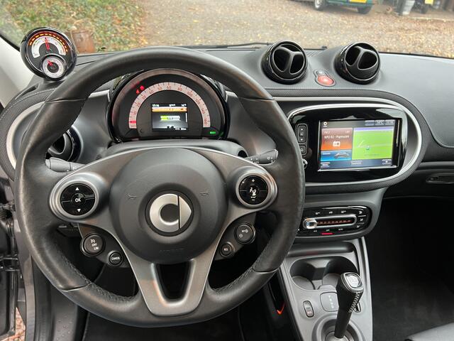 Smart EQ FORFOUR BRABUS 18 kWh/82PK LEER/PANO