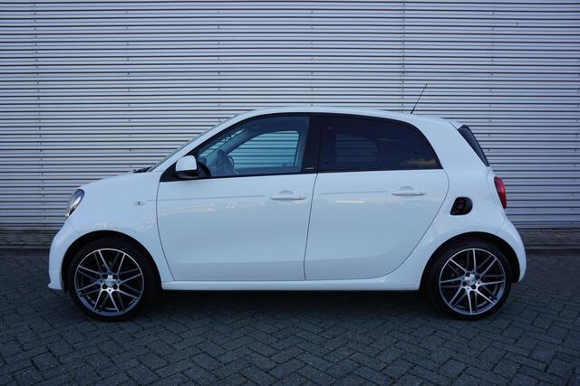 Smart FORFOUR 1.0 T BRABUS AUTOMAAT 1e Eigenaar / Navi / Cruise / Camera / NAP