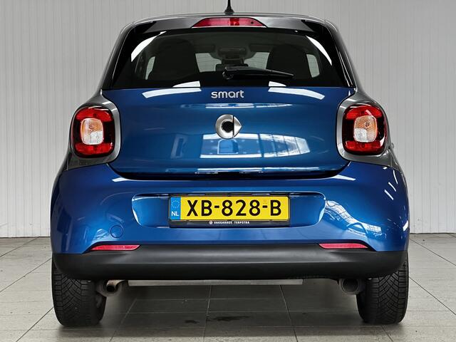 Smart FORFOUR 1.0 Business Solution/ 15'' LMV/ Clima/ Cruise/ Elek. pakket/ Isofix/ Bluetooth/ Multi. Stuur/ AUX & USB/ LED Dagrijverl.