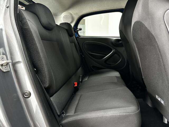 Smart FORFOUR 1.0 Business Solution/ 15'' LMV/ Clima/ Cruise/ Elek. pakket/ Isofix/ Bluetooth/ Multi. Stuur/ AUX & USB/ LED Dagrijverl.