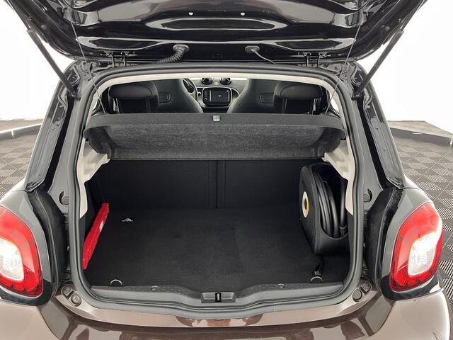 Smart FORFOUR electric drive prime 18 kWh *PANO | LUXURY-LEATHER | NAVI-FULLMAP | CAMERA | HEATED-COMFORTSEATS | AIRCO | CRUISE | 15''ALU*
