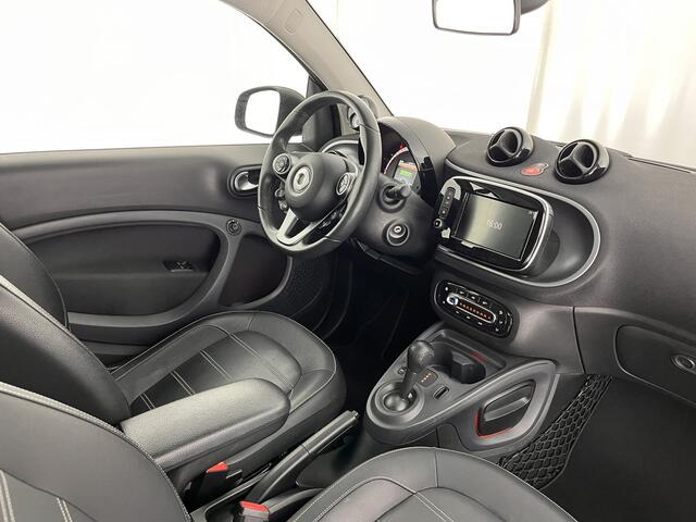 Smart FORTWO EQ Business Solution 18 kWh [3-Fase] ( SOH-93%) Aut. *PANO | LUXURY-LEATHER | NAVI-FULLMAP | CAMERA | HEATED-COMFORTSEATS | AIRCO | CRUISE | AMBIENT-LIGHT | 15''ALU*