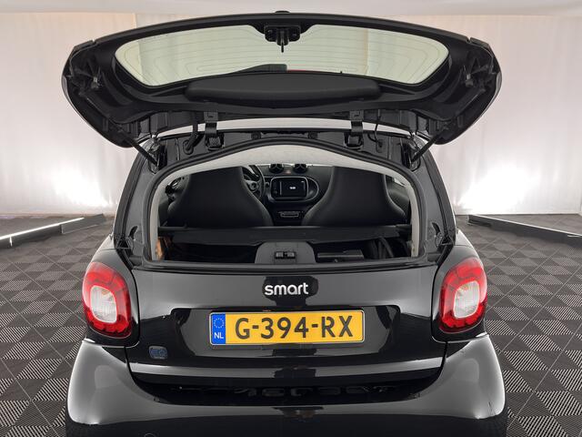 Smart FORTWO EQ Business Solution 18 kWh [3-Fase] ( SOH-93%) Aut. *PANO | LUXURY-LEATHER | NAVI-FULLMAP | CAMERA | HEATED-COMFORTSEATS | AIRCO | CRUISE | AMBIENT-LIGHT | 15''ALU*
