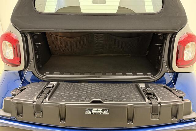 Smart FORTWO cabrio 1.0 Perfect Automaat Cabriolet | Climate control Stoelverwarming | Lichtmetalen velgen | Weinig kilometers | Radio | Bluetooth