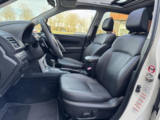Subaru FORESTER 2.0 Premium | Trekhaak Afneembaar | Panoramadak | Navigatie | Camera | Leder | Stoelverwarming | Xenon | Rijklaarprijs!