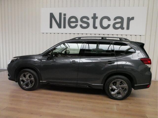 Subaru FORESTER 2.0i e-BOXER Premium Black