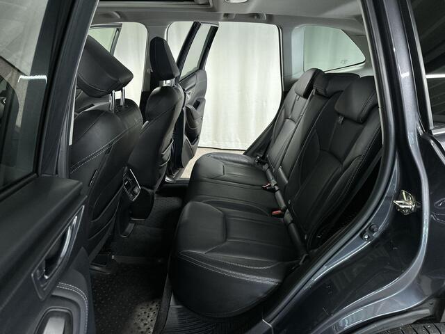 Subaru FORESTER 2.0i e-BOXER First Edition Automaat | Trekhaak | Leder | Memory