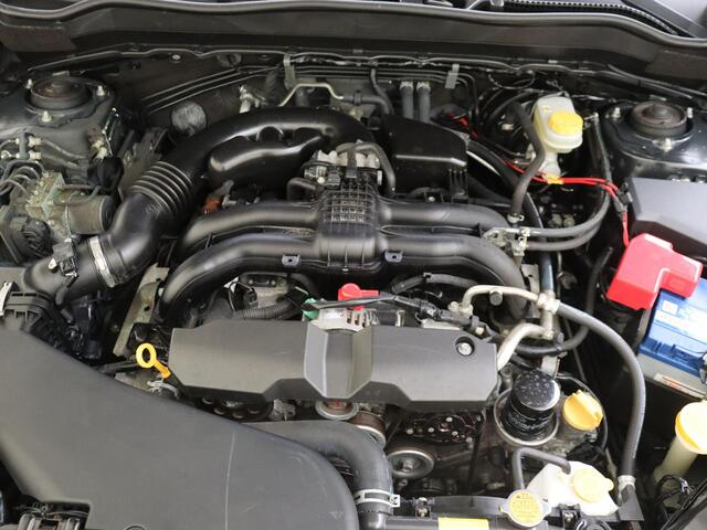 Subaru FORESTER 2.0 150 PK Luxury Navigatie | Camera| Panorama dak | Trekhaak | Unieke Auto | Lichtmetalen Velgen | 2e eigenaar