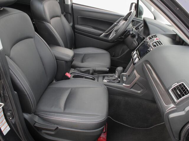 Subaru FORESTER 2.0 Premium | Adap. Cruise | Leder| Panodak | Trekhaak