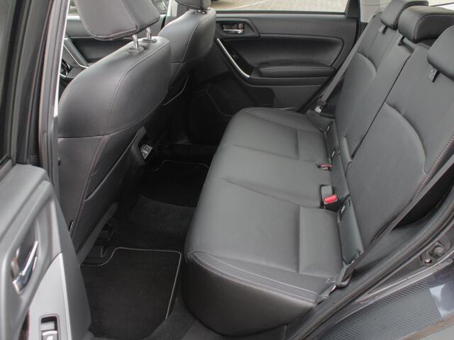 Subaru FORESTER 2.0 Premium | Adap. Cruise | Leder| Panodak | Trekhaak