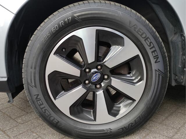 Subaru FORESTER 2.0 Premium Trekhaak - Leder - Panoramadak - Achteruitrijcamera - NL auto - Dealer onderhouden