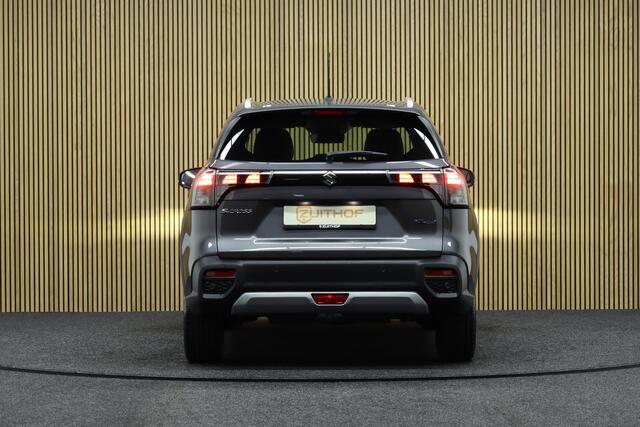 Suzuki S-Cross 1.5 Hybrid Automaat Style | ¤ 3.100,- Demo voordeel! | Adaptive-cruise | Panoramadak | 360 Camera | Parkeerhulp | Leder | Navigatie | Dodehoekdetectie