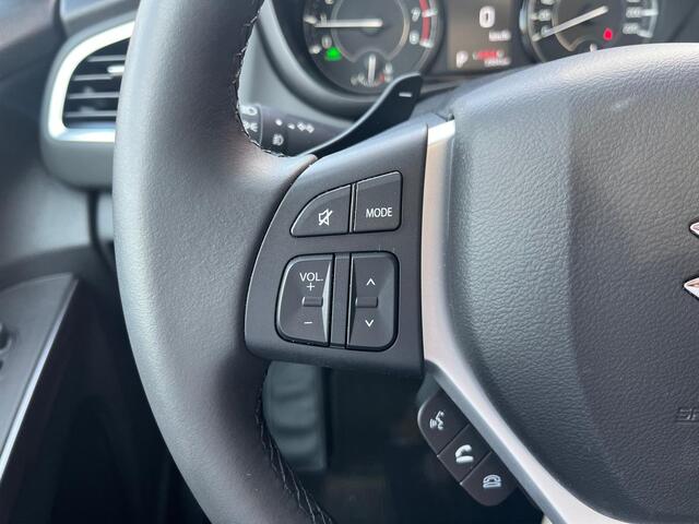 Suzuki S-Cross 1.5 Full-Hybrid Style Automaat / Pano. / Adaptive. / Stoelverw. / Dodehoek detectie / 360° Camera /