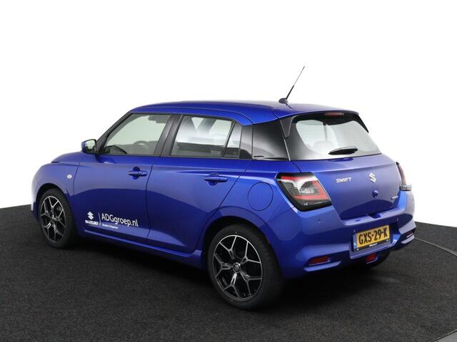 Suzuki SWIFT 1.2 Comfort Smart Hybrid | 17 Inch Velgen | Navigatie | Adaptieve Cruise Control | Parkeersensoren | DAB |