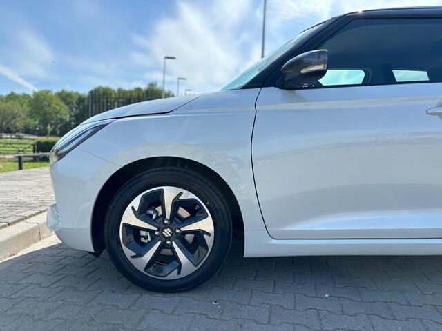 Suzuki SWIFT 1.2 Style Smart Hybrid | Nu met ¤ 2.500,- actiekorting!