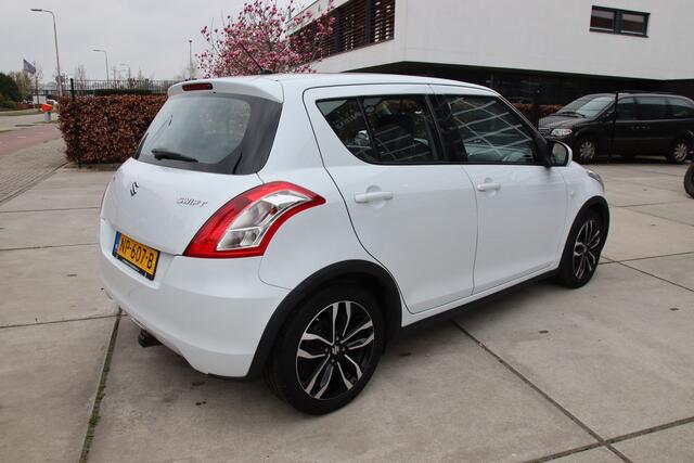 Suzuki SWIFT 1.2 Style EASSS Leder Alcantara, Airco, 1e eig, dealer ond, trekhaak Aanbieding!