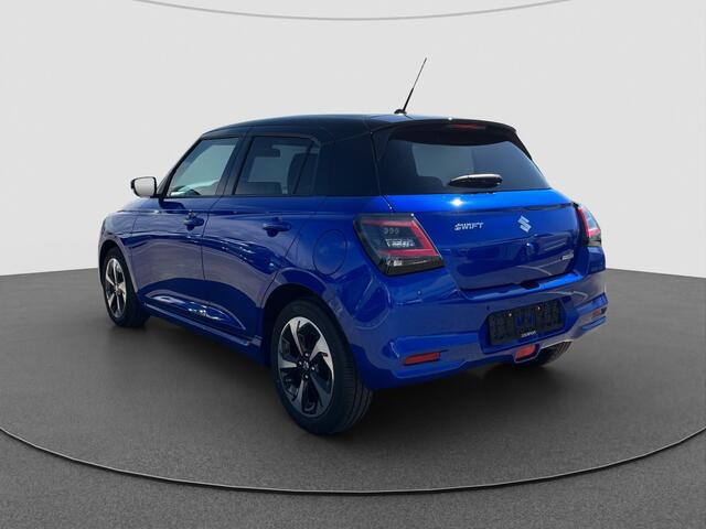 Suzuki SWIFT 1.2 Style Smart Hybrid | Stoelverwarming | Parkeersensoren | Achteruitrijcamera | Bi-tone Metallic lak |