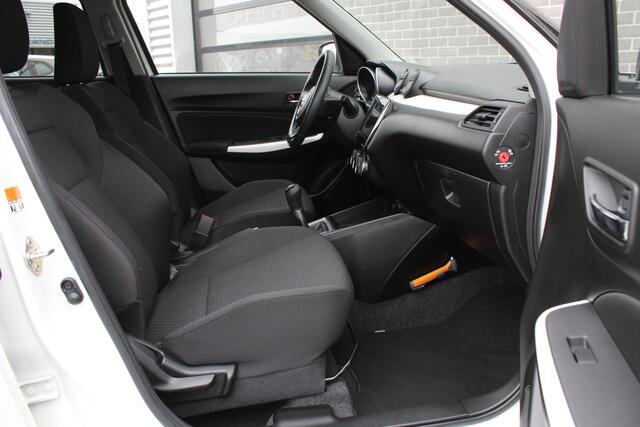 Suzuki SWIFT 1.2 Stijl Smart Hybrid / Carplay / Keyless / N.A.P.