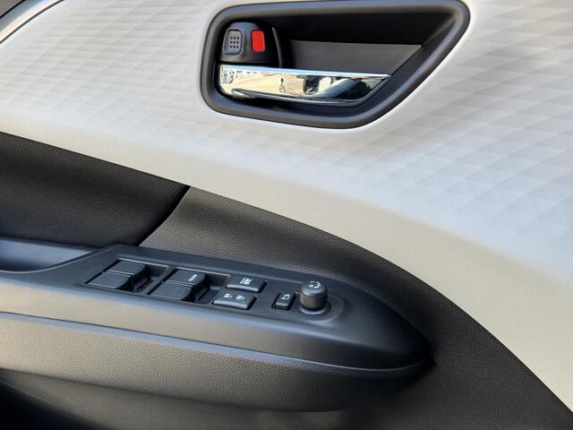 Suzuki SWIFT 1.2 Style Smart Hybrid