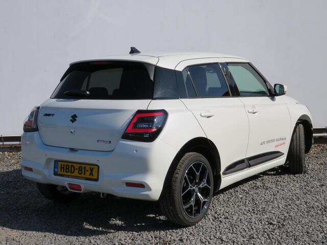 Suzuki SWIFT 1.2 Style Smart Hybrid, 17 inch en GT-Pakket, Dodehoek Detector, Suzuki Body Kit Piano Black Demo Voordeel!
