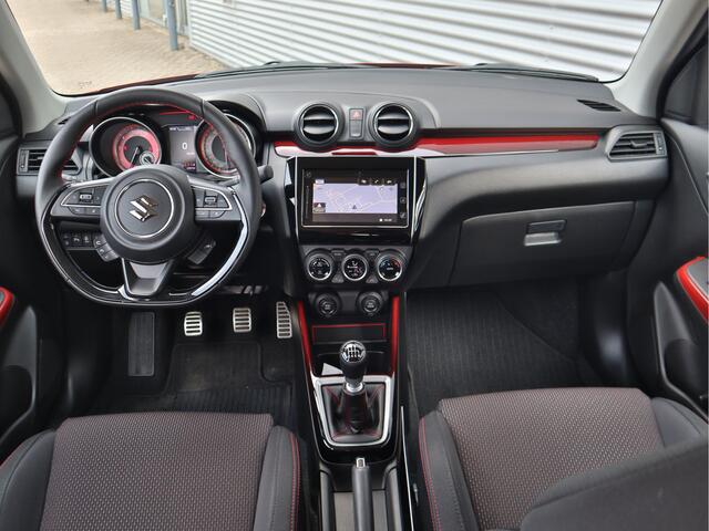 Suzuki SWIFT 1.4 Sport Smart Hybrid Cr.Control | Stoelverw | Navi | BT | Camera | ECC | 17"LMV | LED |