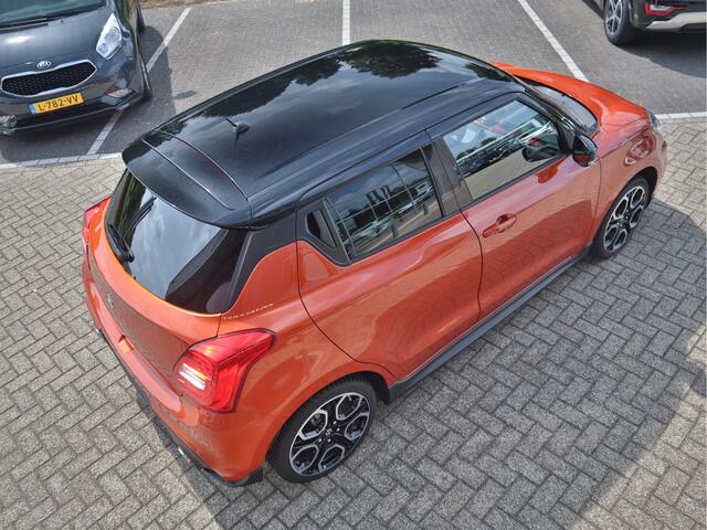 Suzuki SWIFT 1.4 Sport Smart Hybrid Cr.Control | Stoelverw | Navi | BT | Camera | ECC | 17"LMV | LED |