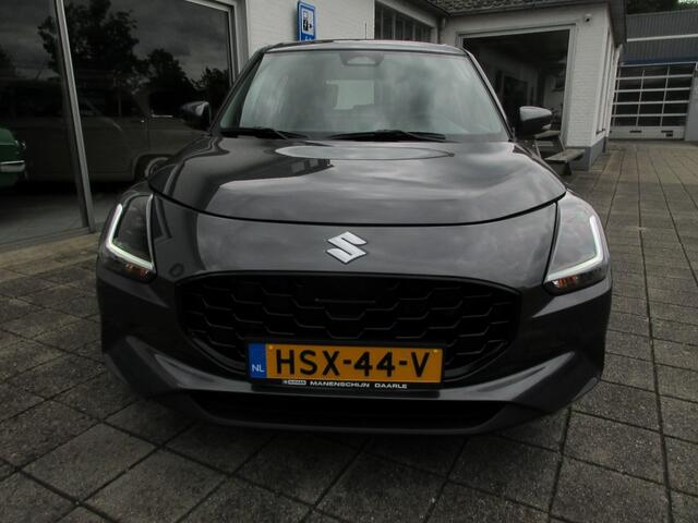 Suzuki SWIFT 1.2 Style Smart Hybrid
