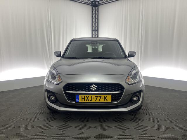 Suzuki SWIFT 1.2 Select Smart Hybrid Automaat | Apple Carplay | Camera | Dodehoek Det. | Airco |