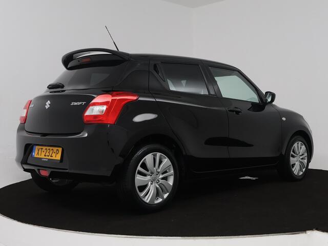 Suzuki SWIFT 1.0 Select | Apple Carplay / Android Auto (Navigatie) | Camera | LM velgen | Airco | Stoelverwarming |