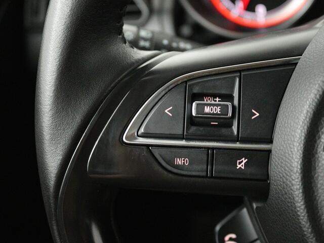 Suzuki SWIFT 1.0 Select | Apple Carplay / Android Auto (Navigatie) | Camera | LM velgen | Airco | Stoelverwarming |