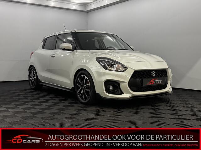 Suzuki SWIFT 1.4 Sport Smart Hybrid 130PK Camera, Navi, Stoelverwarming, Cruise control, Rijstrook correctie, Keyless start