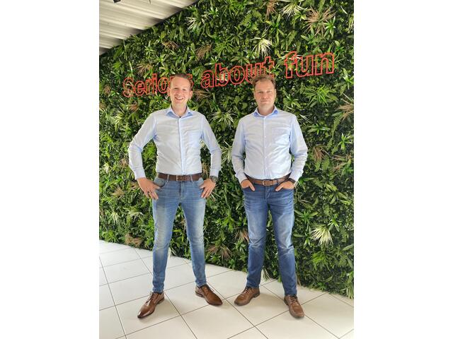 Suzuki SWIFT 1.0 Select Trekhaak/CarPlay/Airco