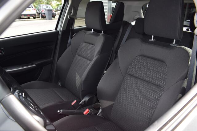 Suzuki SWIFT 1.2 Style Smart Hybrid 83pk | Achteruitrijcamera | Climate Control | Cruise Control |