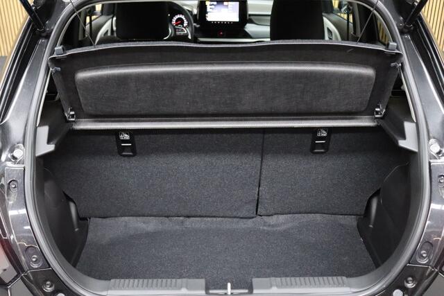 Suzuki SWIFT 1.2 Smart Hybrid CVT Automaat Select | Uit Voorraad Leverbaar! | Adaptive-cruise | Camera | Airco | Navigatie | Apple Carplay & Android Auto | Keyless | Dodehoekdetectie