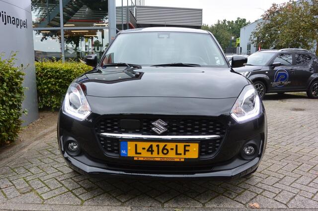 Suzuki SWIFT 1.2 Style AUTOMAAT 5-deurs Two-tone Spoiler/Navigatie/camera