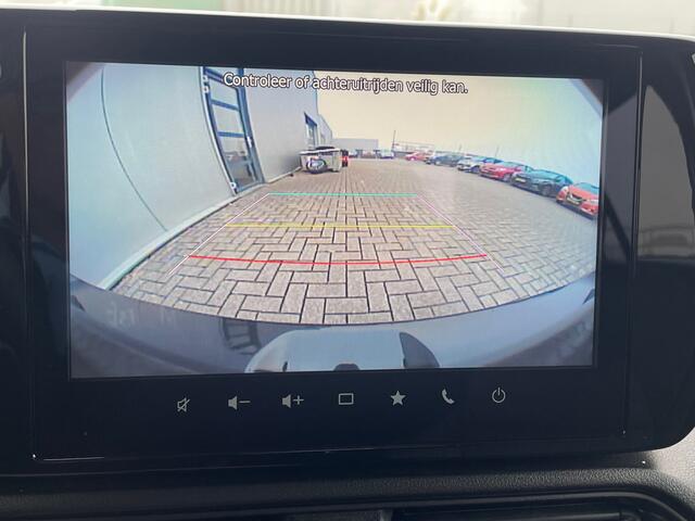 Suzuki SWIFT 1.2 Style Smart Hybrid Navigatie, Climate Control, Cruisecontrol, 16"Lm, Stoelverwarming, Keyless Entry, Achteruitrijcamera