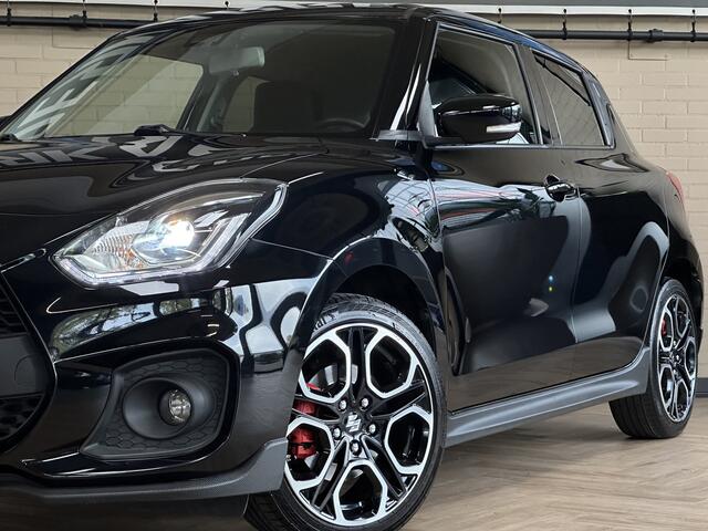 Suzuki SWIFT 1.4 140pk Sport | Navi | 17" | Carplay | Stoelverwarming | Camera | Volledig elk jaar onderhouden