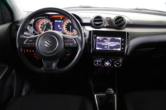 Suzuki SWIFT 1.2 Stijl Smart Hybrid / Trekhaak / Camera / Navigatie /
