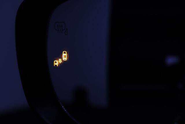 Suzuki SWIFT 1.2 Select Smart Hybrid | Uit Voorraad Leverbaar! | Adaptive-cruise | Camera | Airco | Navigatie | Apple Carplay & Android Auto | Keyless | Dodehoekdetectie