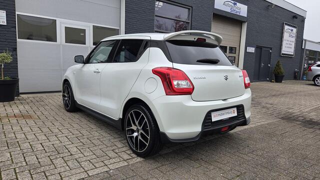Suzuki SWIFT 1.0 Sportline | SPOILERPAKKET | Android/CarPlay | STOELVERWARMING | DEALER ONDERHOUDEN