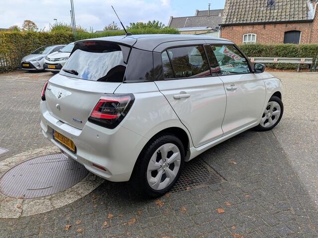 Suzuki SWIFT 1.2 Style Smart Hybrid,Navi,Camera.